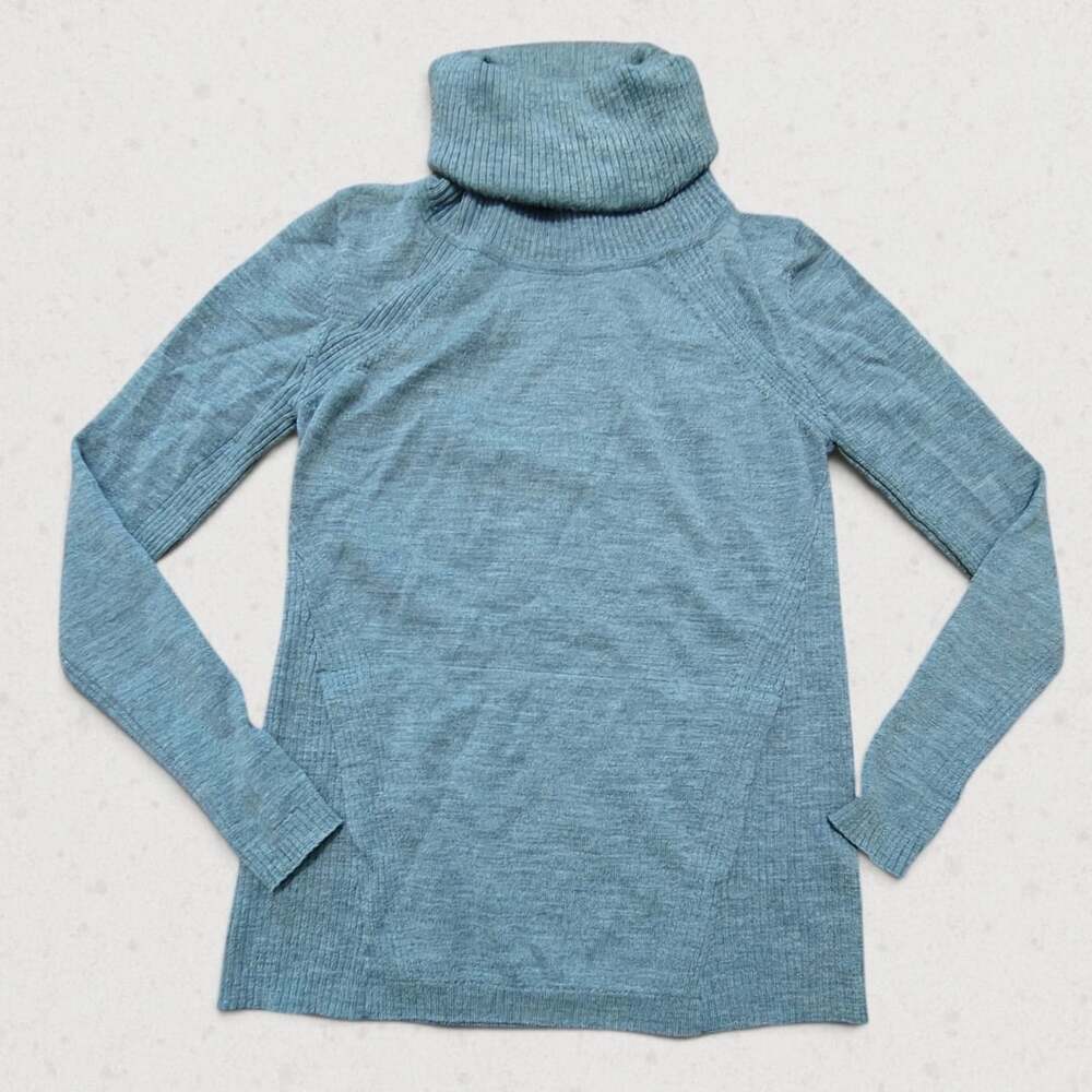 Lululemon Merino Wool Turtleneck Sweater Size 6 Heathered Blue Pullover Knit